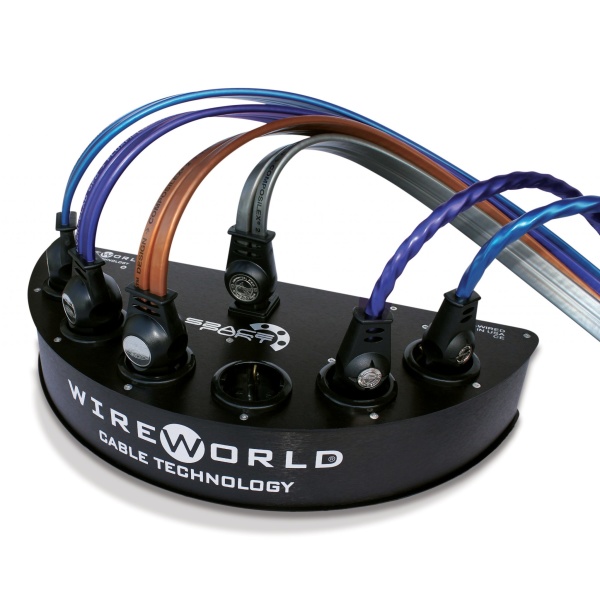 Zdrojové zásuvky s filtračným obvodom Wireworld Spaceport (SPACEPT)